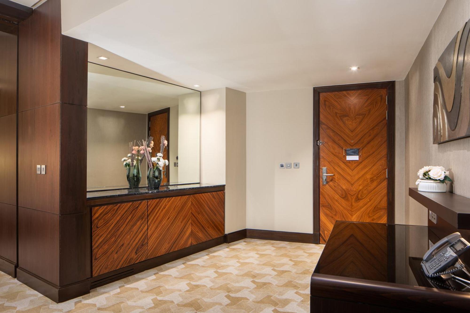 Aerotel - Transit In Terminal 1 Hotel *